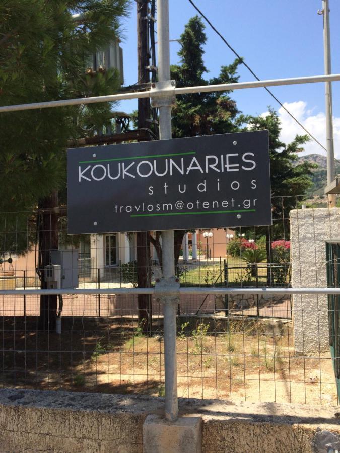Koukounaries Studios Skala  外观 照片